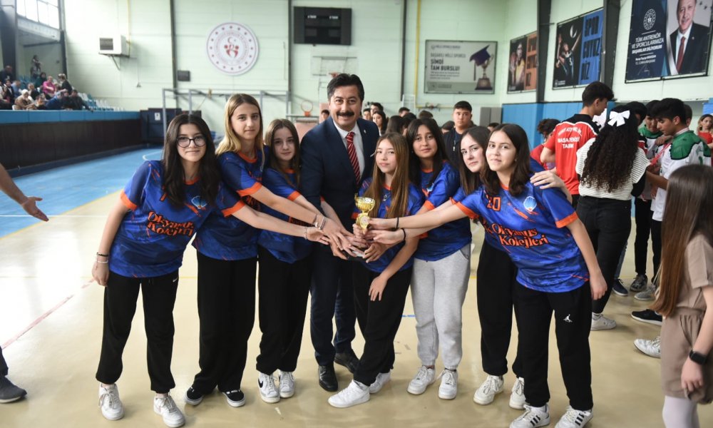 YENİŞEHİR’DE 19 MAYIS COŞKUYLA KUTLANDI 19 Mayıs Atatürk’ü