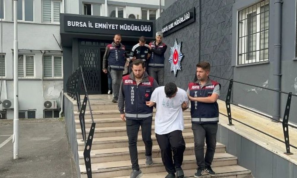 Gemlik'te Sahte genç kız profili açarak vatandaşları dolandıran çete çökertildi